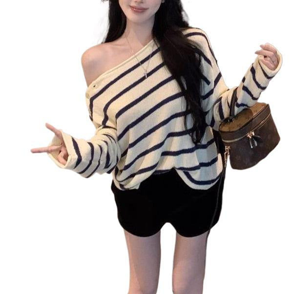 Women's Loose Slimming And Shoulder Hollow Sweater Coat