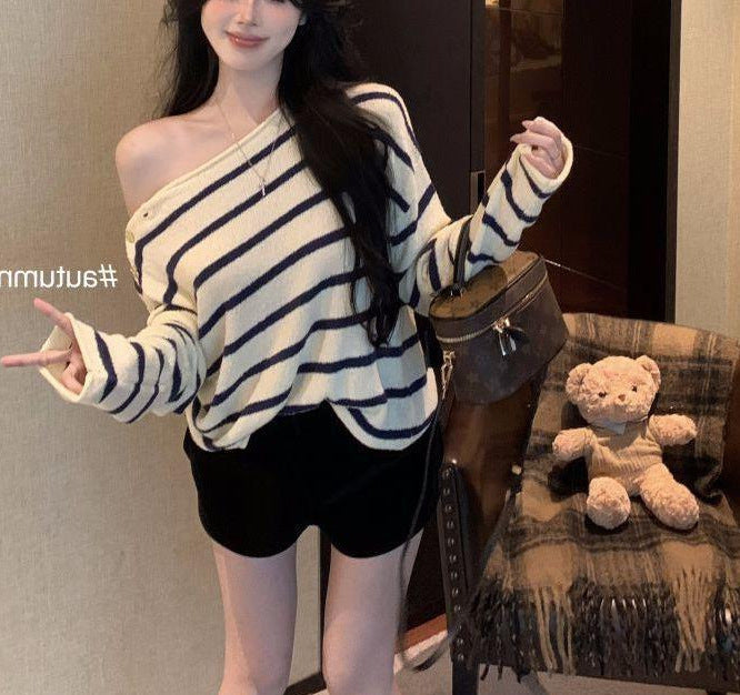 Women's Loose Slimming And Shoulder Hollow Sweater Coat