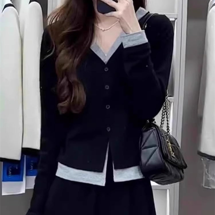 Women's Winter Modal Fake Two-piece V-neck Long-sleeved T-shirt