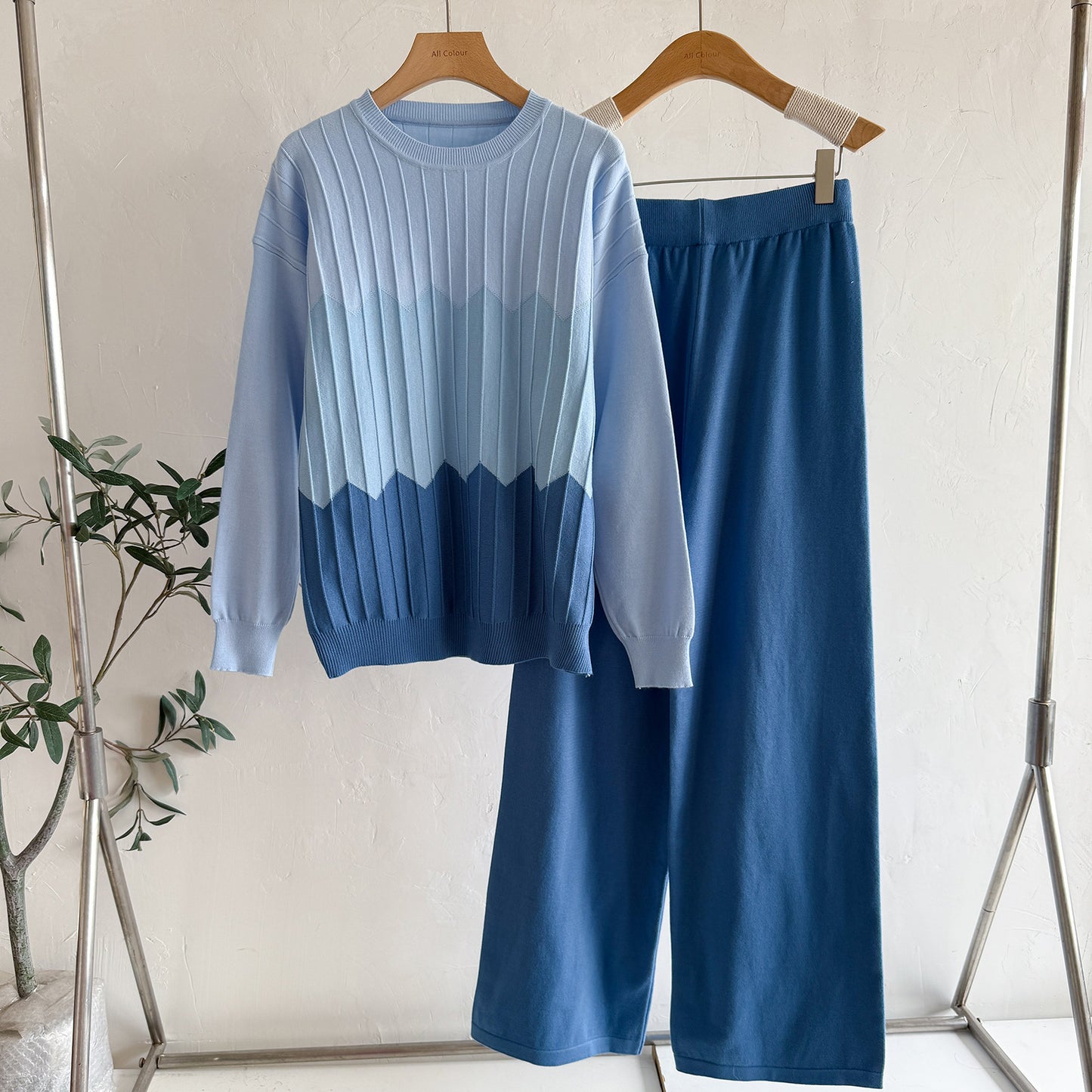 New Casual Contrast Color Round Neck Long Sleeve Women's Suit