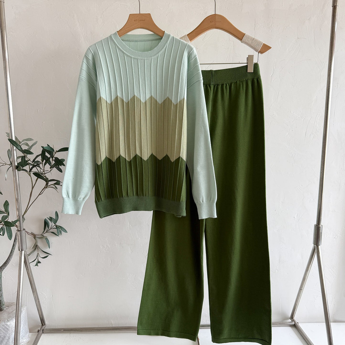 New Casual Contrast Color Round Neck Long Sleeve Women's Suit