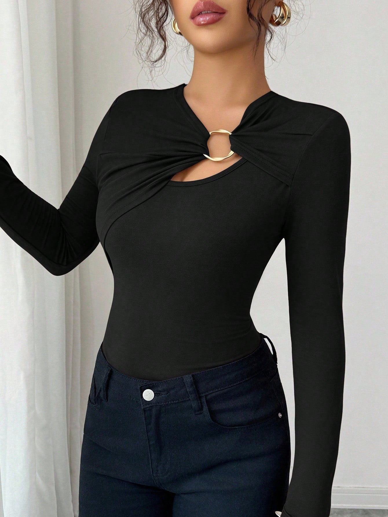 Asymmetric Hollow Metal Trim Slim Top