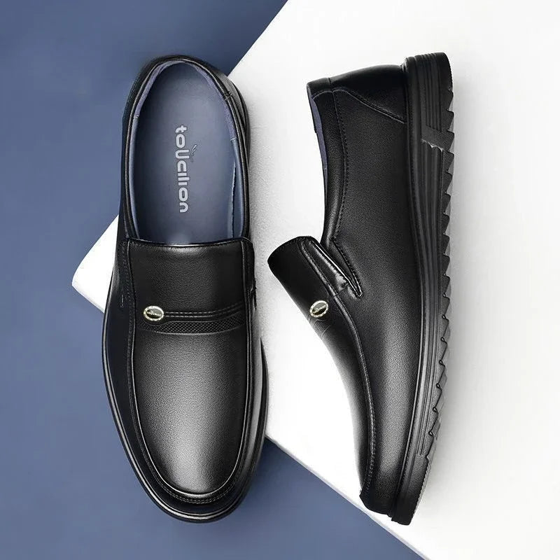 Man Casual Shoe Black Round Toe Classic Original Footwear Offer Cowhide Leather Loafers Shoes for Men High Quality Fashion Retro