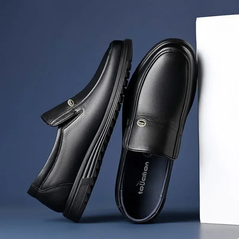 Man Casual Shoe Black Round Toe Classic Original Footwear Offer Cowhide Leather Loafers Shoes for Men High Quality Fashion Retro