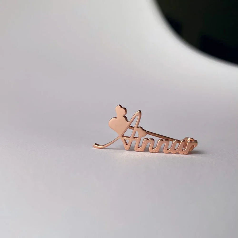 Mini-World Custom Name Brooch Jewelry For Men Personality LOGO Pins Business Casual Unisex Nameplate Brooch Father's Day Gift