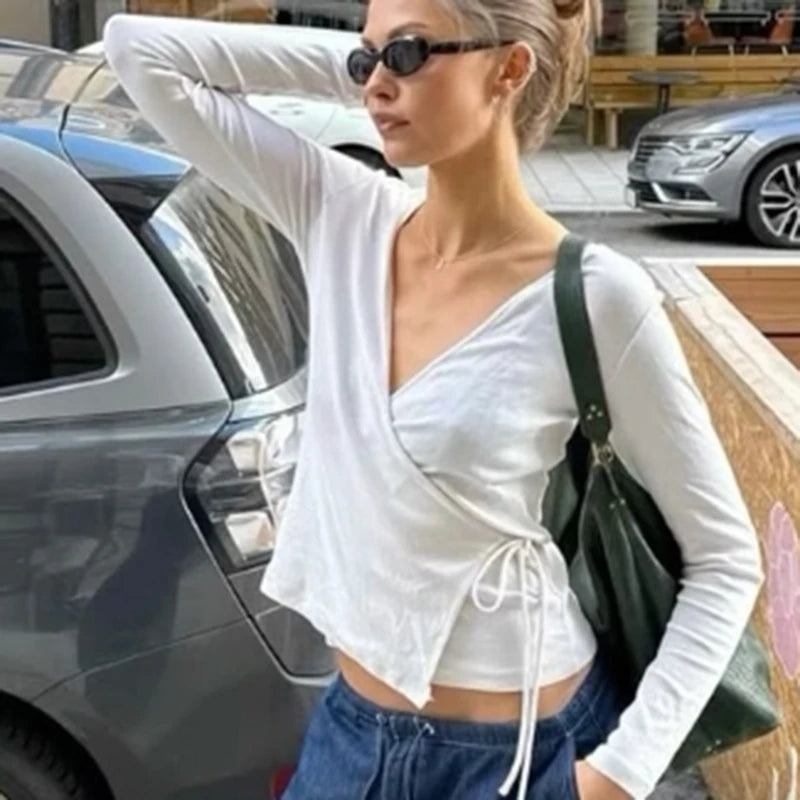 Street Style Fashion Tie Up Crop Tops Ladies V Neck Bandage T-shirt Women Slim Fit Long Sleeve Blouse Tees 2000s Vintage Clothes
