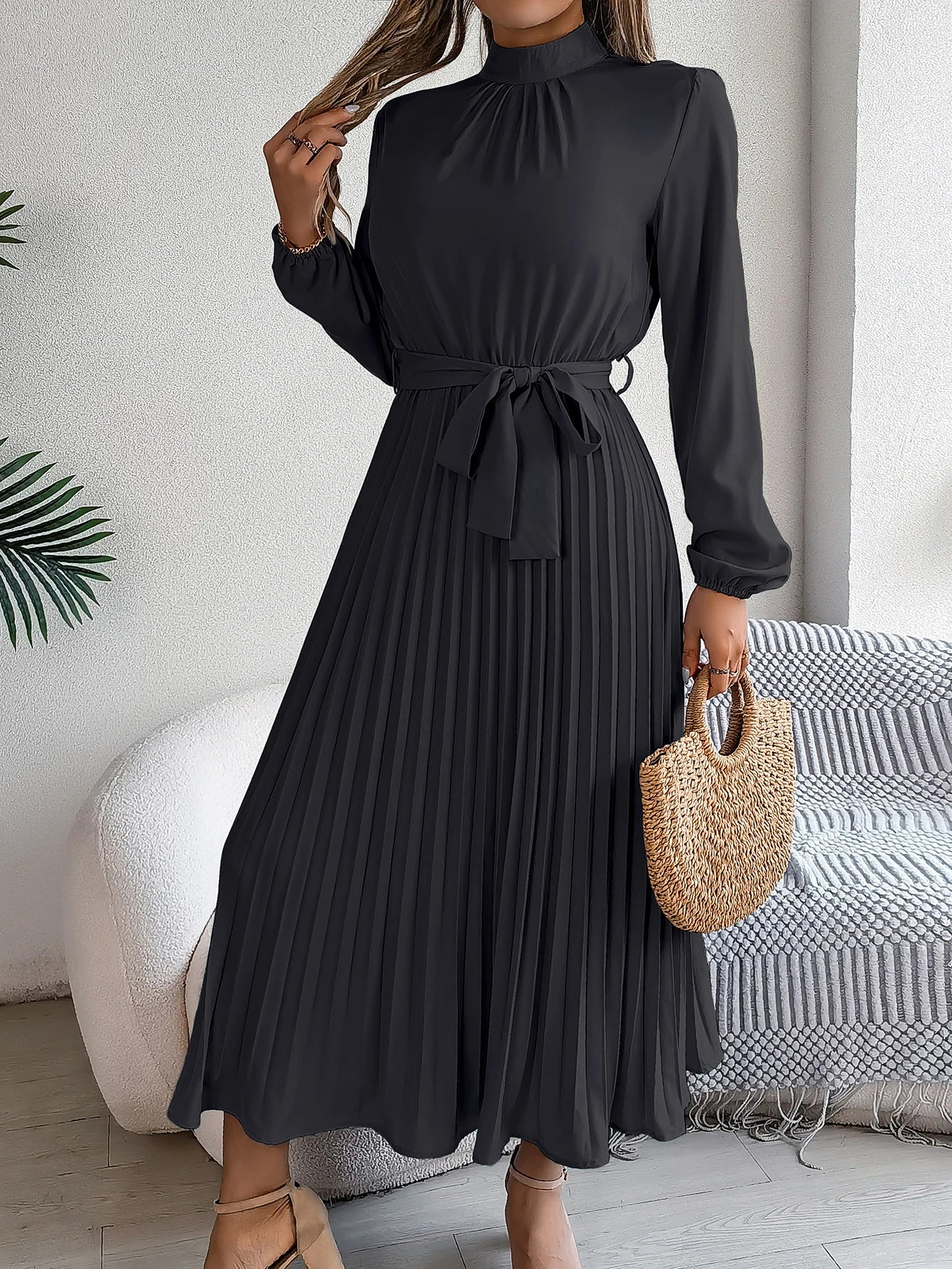 Elegant Pleated Long Dress Long Sleeveed Lace Up Dresses for Middle Eastern Women Spring and Summer Clothes