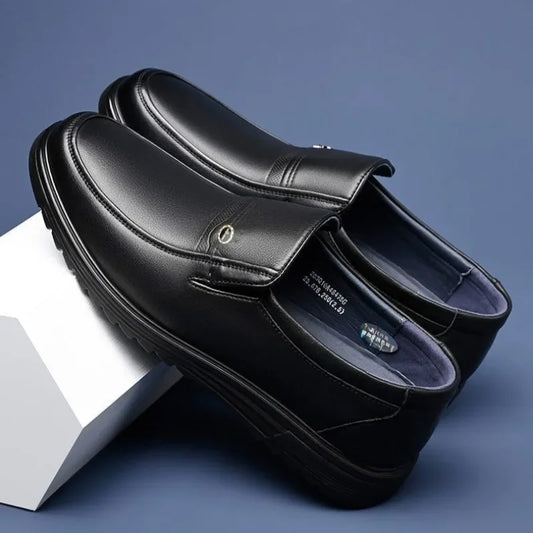 Man Casual Shoe Black Round Toe Classic Original Footwear Offer Cowhide Leather Loafers Shoes for Men High Quality Fashion Retro