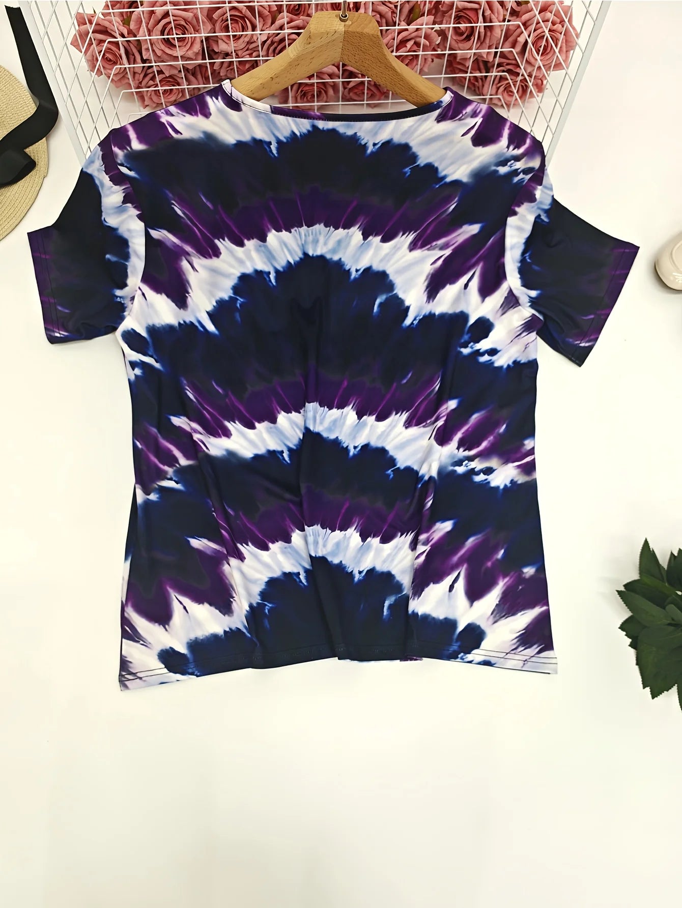 plus size tie-dye heart-print T-shirt casual short-sleeved knitted top round neck, spring and summer series, large size shirt