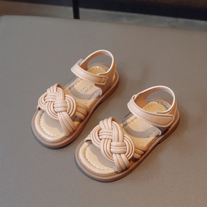 Girls Sandals Kids Fashion Princess Beach Shoes 2025 Brand New Cross Tied Weave Style Fashion Children Summer Sandals Soft Cute