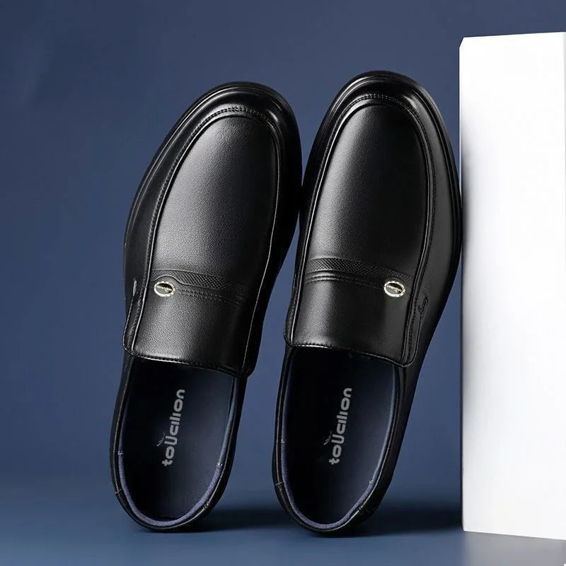 Man Casual Shoe Black Round Toe Classic Original Footwear Offer Cowhide Leather Loafers Shoes for Men High Quality Fashion Retro