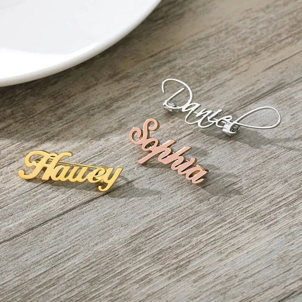 Mini-World Custom Name Brooch Jewelry For Men Personality LOGO Pins Business Casual Unisex Nameplate Brooch Father's Day Gift