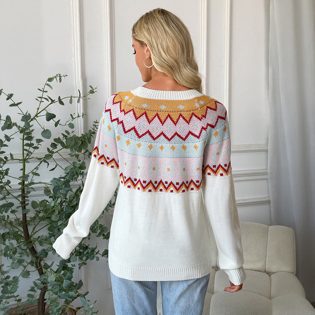 Contrast Color Jacquard Long Sleeve Round Neck Sweaters
