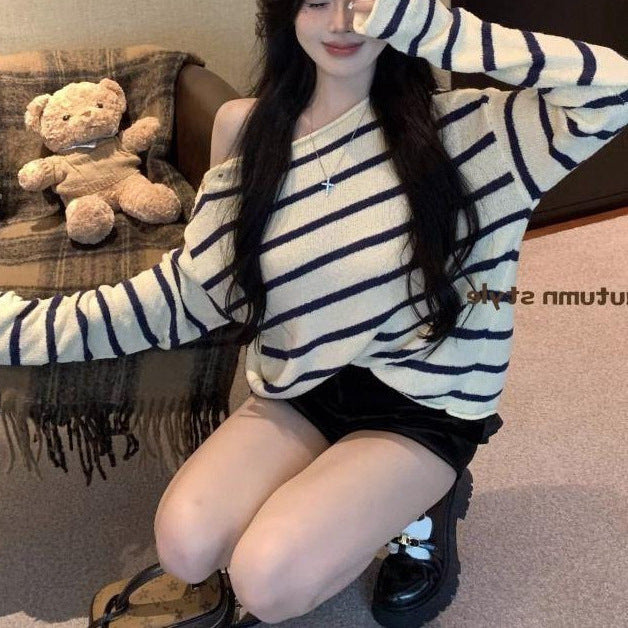 Women's Loose Slimming And Shoulder Hollow Sweater Coat