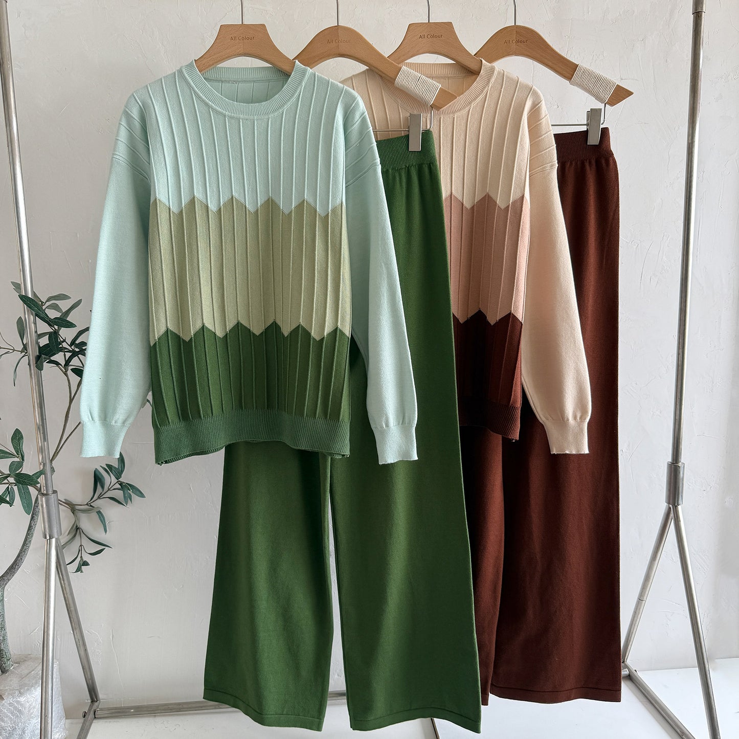 New Casual Contrast Color Round Neck Long Sleeve Women's Suit